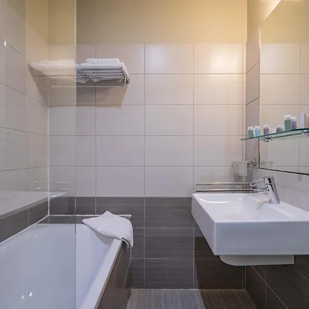 Ar Golden House Ii ホテル 4*