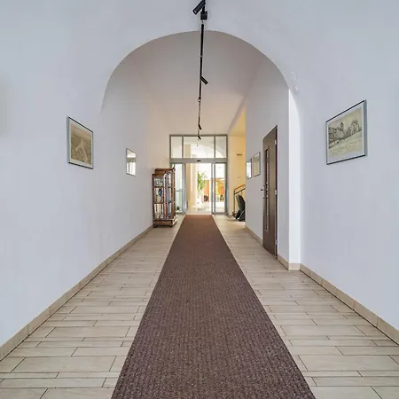 Ar Golden House Ii 4* Кошице