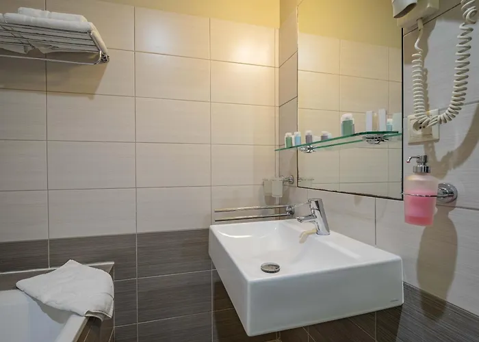 Ar Golden House Ii 4*