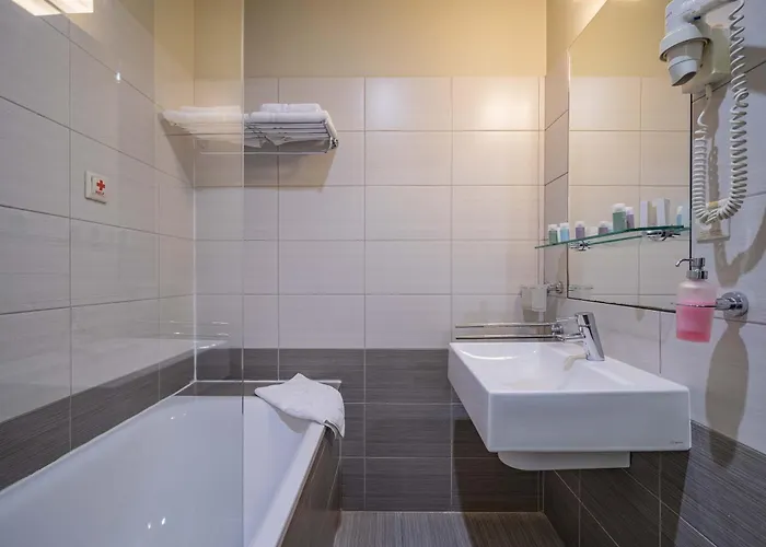 Ar Golden House Ii Hotel 4*