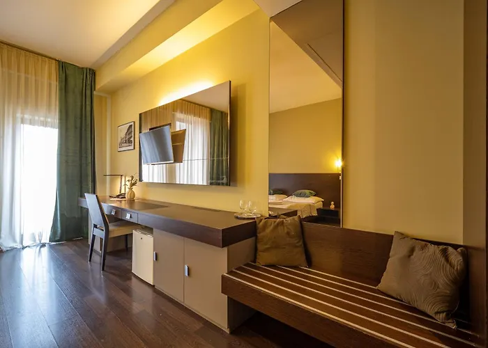 Ar Golden House Ii Hotel